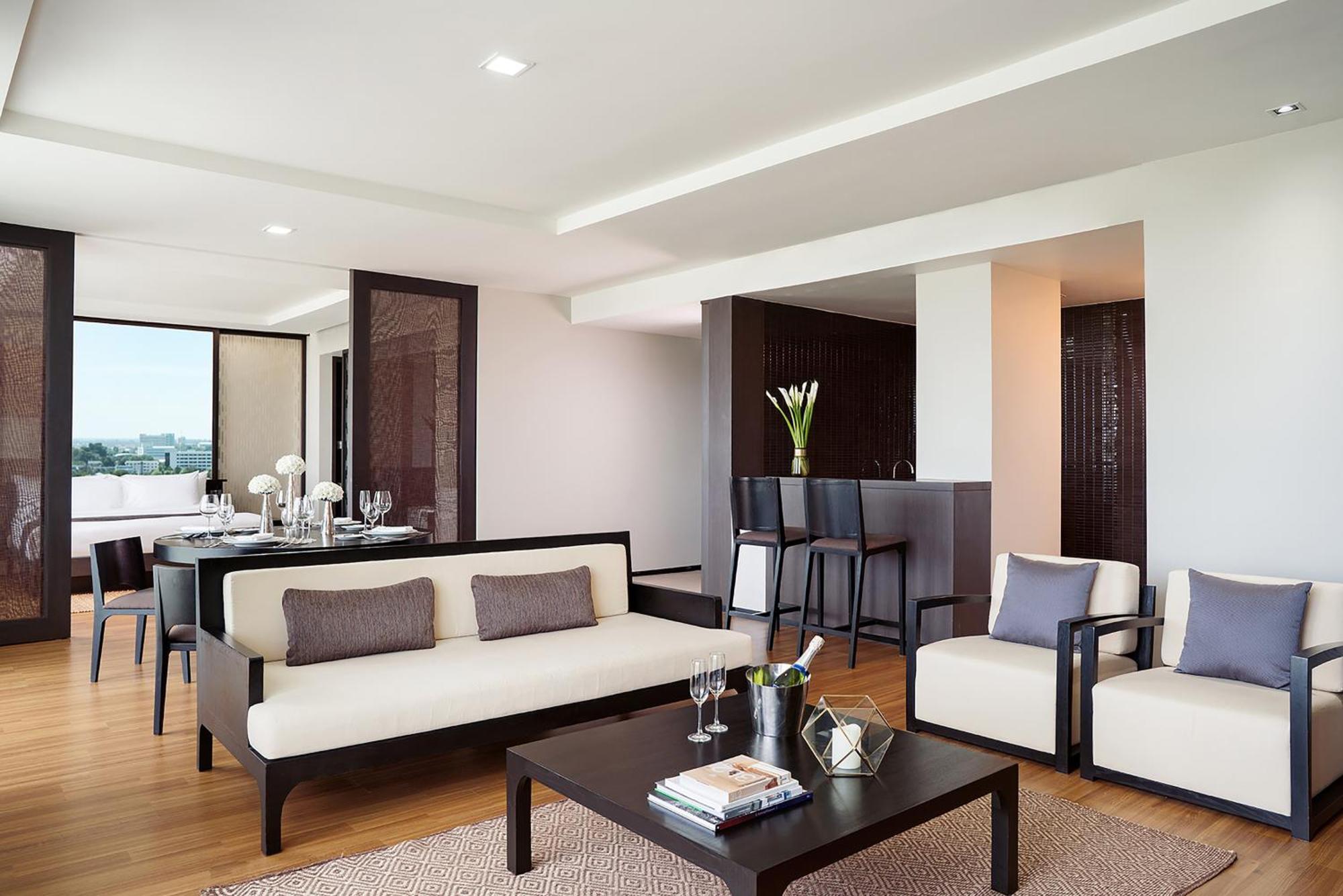 Avani Khon Kaen Hotel & Convention Centre Экстерьер фото